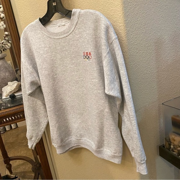 USA Embroidery Light Gray Sweatshirt-Unisex-Fit like size Small - Picture 2 of 5